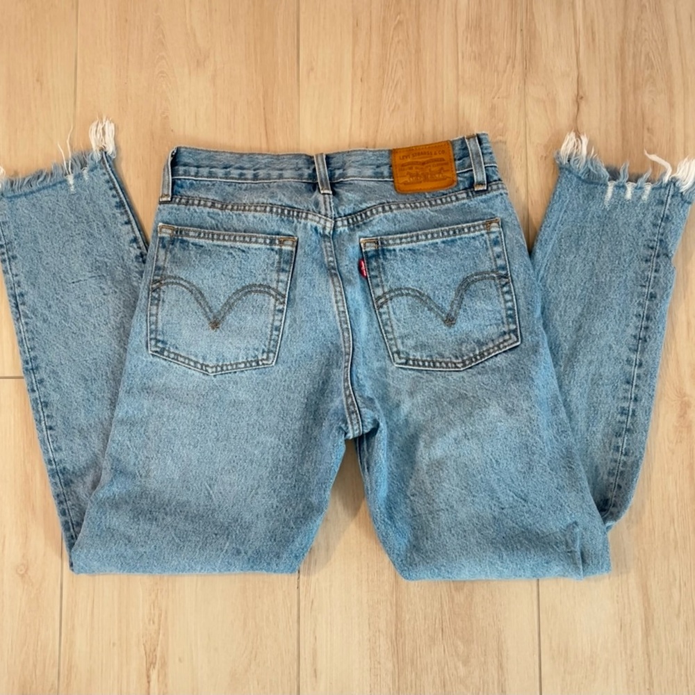 Levi’s wedgie fit jeans